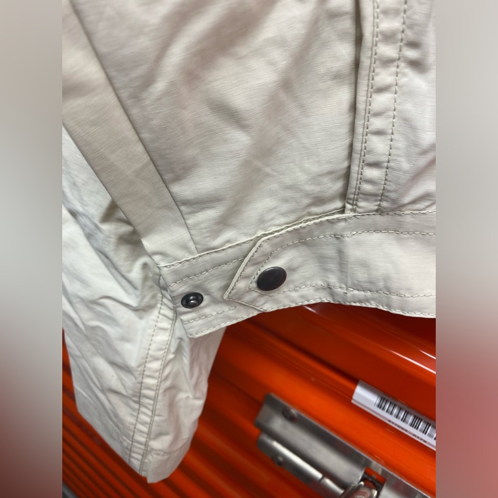 J Crew women’s lightweight rain jacket - Picture 10 of 10